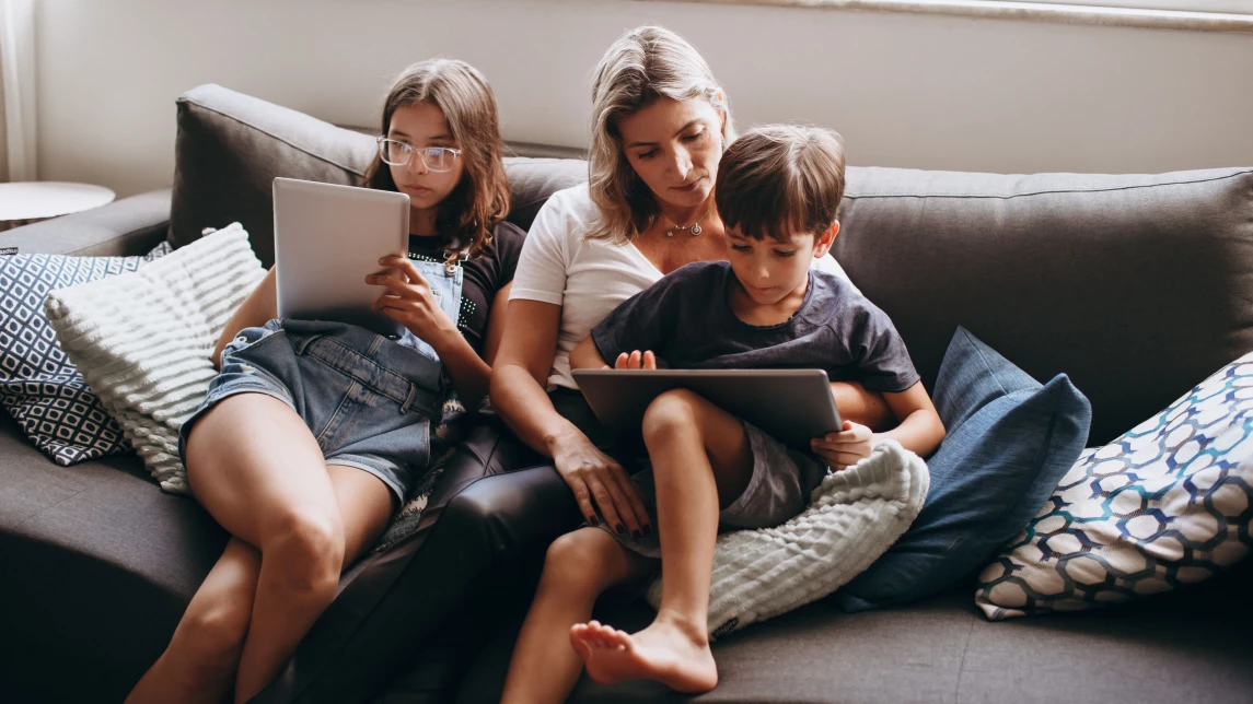 Illustration for the article: How to Set Device Rules for Multiple Children of Different Ages