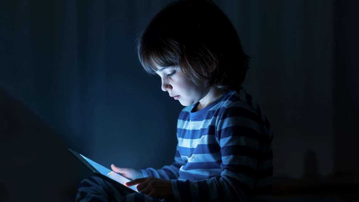 Illustration for the article: Problemas de sueño en adolescentes: por qué surgen y qué hacer