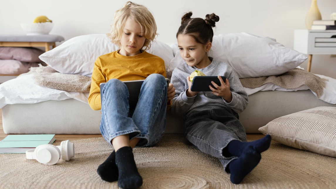 Ілюстрація до статті: Як обмежити екранний час дитини на Android та iOS?