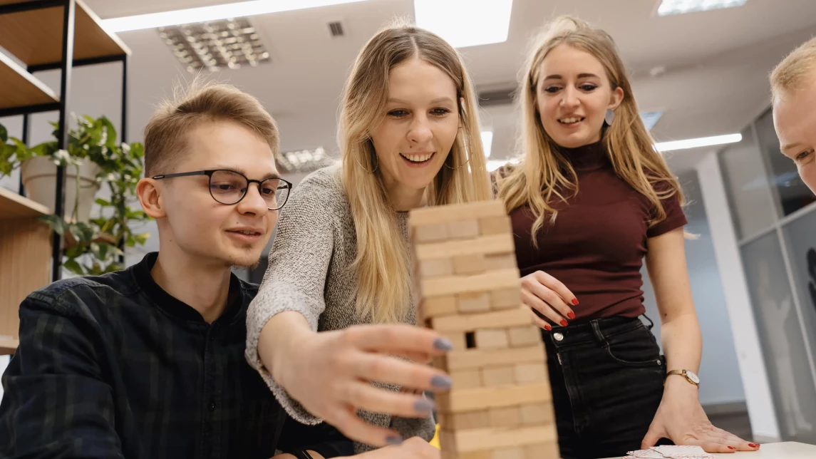 Ilustracja do artykułu: Holistyczny rozwój nastolatków – efekt Jacka Ma