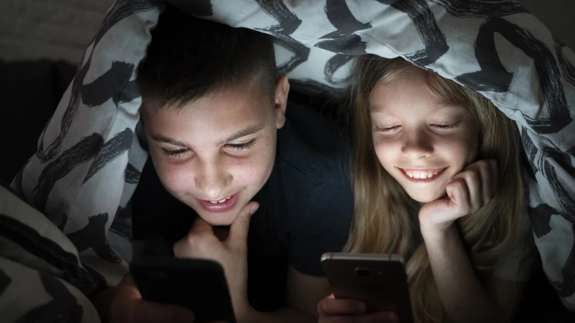 Illustration for the article: Digital Footprint: How to Protect Children in the Online World