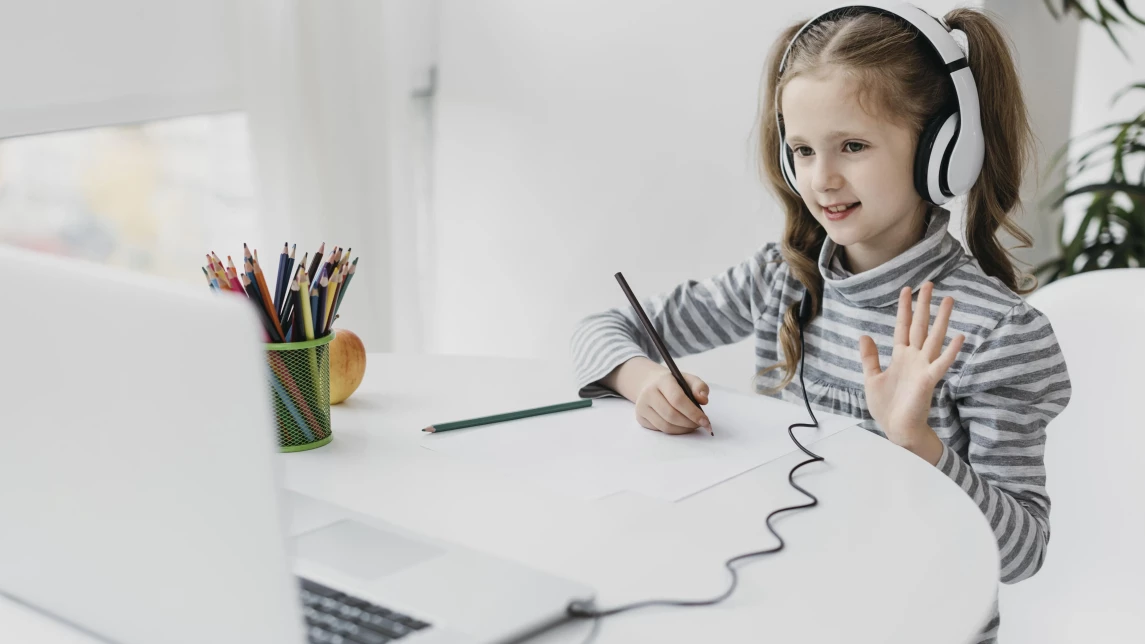 Ilustración para el artículo: Estafas en cursos online: ¿Cómo elegir una educación de calidad?