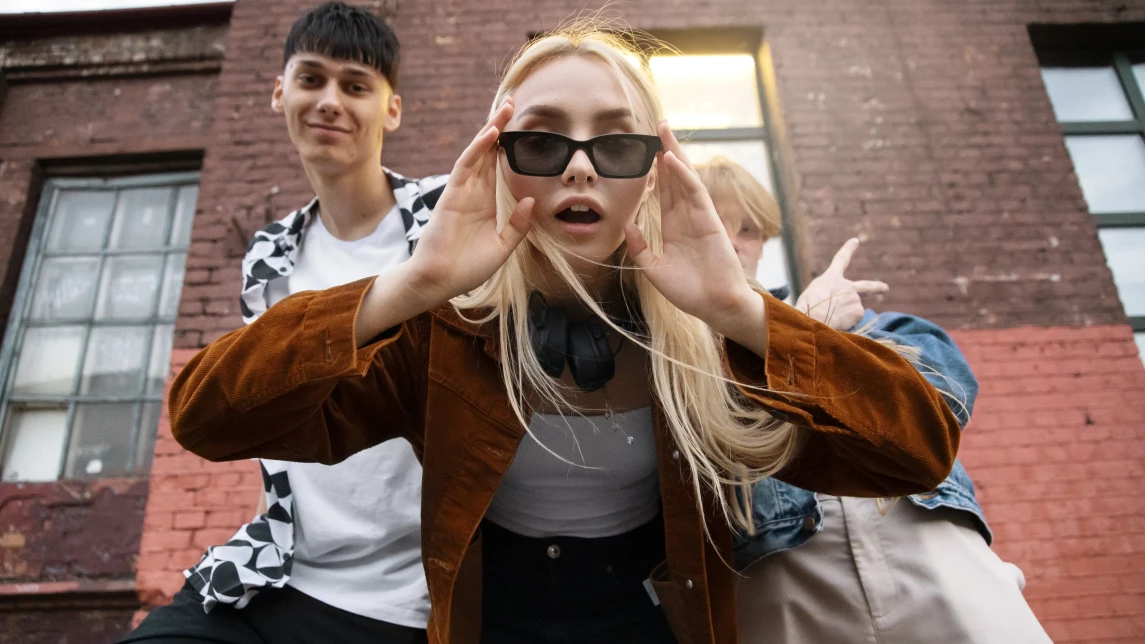 Ілюстрація до статті: Що означає GYAT? Посібник для батьків з підліткового сленгу