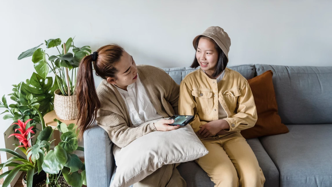 記事用イラスト： 思春期の子どもとペアレンタルコントロールを穏やかに話し合う方法