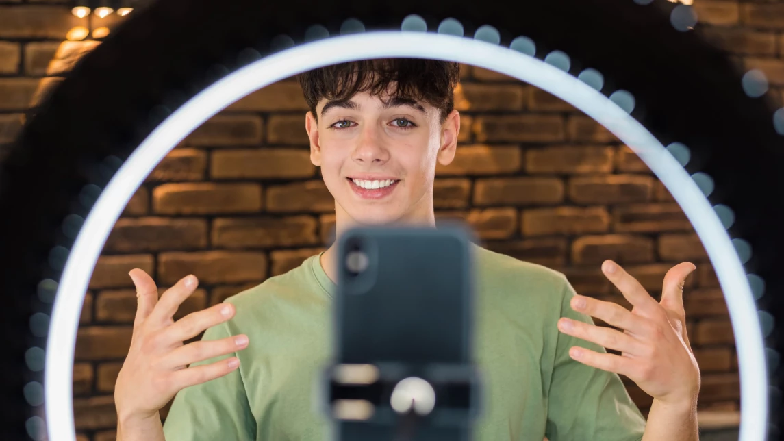 Ilustracja do artykułu: Czym jest streaming NPC i dlaczego jest popularny?